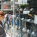 Agentes autorizados lucen “pelados” de mercancía