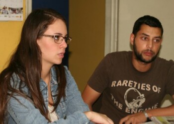 Karina Allegue y Edisón Olivares, miembros de la JDS de Un Nuevo Tiempo en Guaicaipuro