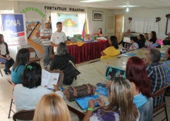 La charla se realizó en la sede de la institución educativa.