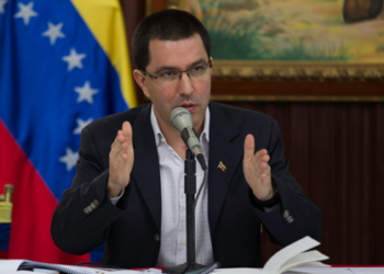 Venezuela insiste en que John Bolton dirige planes para atentar contra Maduro