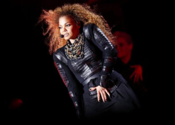 Tras siete años sin publicar un nuevo disco, la cantante editó en 2015 el álbum "Unbreakable", que da nombre a su gira mundial.