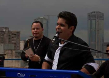 Desde el venidero 10 de abril, junto a su orquesta estará iniciando lo que será la primera parte de su gira por todo Estados Unidos.