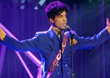 El cantante, cuyo nombre real es Prince Rogers Nelson, nació en Minneapolis e irrumpió en la escena musical en la década de 1970.