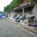 Acumulación de basura “recibe” a los pasajeros de la terminal