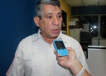 Urbina: “El Presidente otorgó un nuevo aumento de 30%, pero aún debe las retribuciones del año pasado”