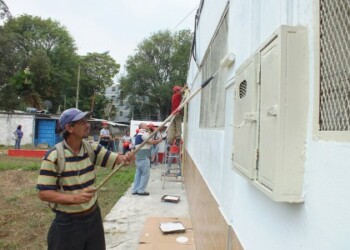 Trabajadores pertenecientes a diversas áreas de la empresa municipal de servicios públicos