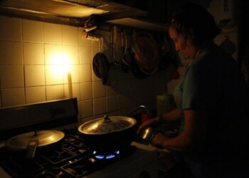 Los apagones se han convertido en el pan de cada día.