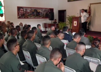 Aspirantes a la GNB se nutrieron de los conocimientos impartidos en la charla