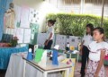 Escolares brindaron honores a su colegio