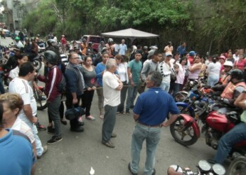 Trancaron la vía para exigir más seguridad