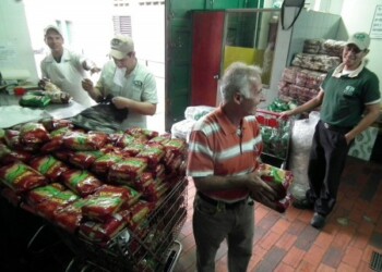 El arroz cuesta un poquito menos que el día de salario