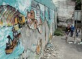 Sobre el suelo quedaron fragmentos del mural