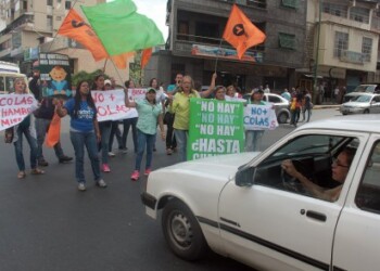 La protesta se desarrolló pacíficamente en el centro de la ciudad de Los Teques.