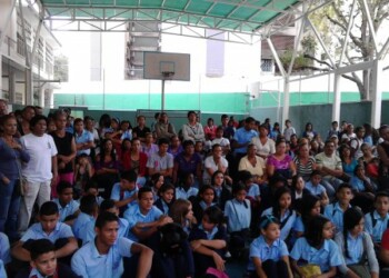 Estudiantes se mostraron entusiastas con la propuesta.