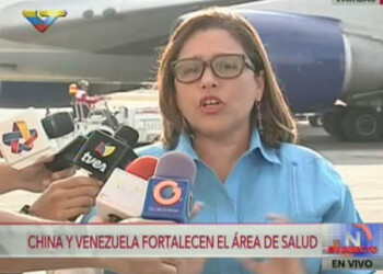 La ministra para la Salud, Luisana Melo, adelantó que de esas 96 toneladas, 186 mil unidades son de fluido terápico y 11.500 viales son de inmunoglobulina G