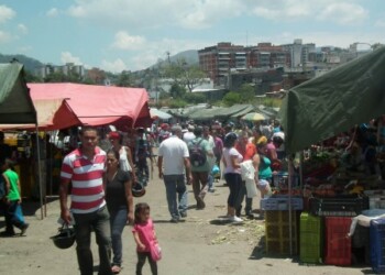 Tan solo en la compra de alimentos ya se descalabra el presupuesto familiar.