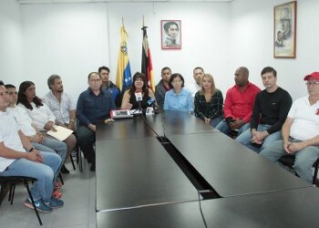 Bloque de la Patria se manifestó en contra del gobernador