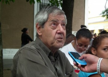 Hernández: “Los medicamentos los tendré que buscar en Marte porque no los encuentro por ningún lado”