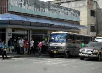 800 personas deben hacer maromas diariamente