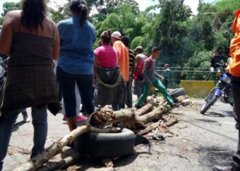 Denunciaron que la primera bolsa de comida aún brilla por su ausencia
