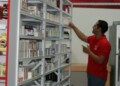 Los programas de ayuda se ven perjudicados por la escasez de medicinas. ARCHIVO