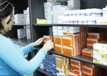 Los programas de ayuda se ven perjudicados por la escasez de medicinas