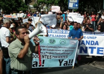 Docentes mirandinos marcharon en dos oportunidades esta semana exigiendo al Gobierno Nacional los recursos para cobrar sueldos.