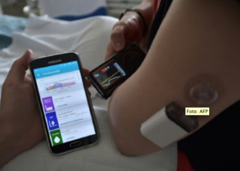 El sistema, llamado Diabeloop, asocia tres aparatos unidos entre ellos por Bluetooth.