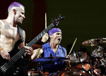 Para Chad Smith, baterista del grupo californiano "Me aterroriza pensar que Trump pueda ser presidente. Eso te hace reflexionar sobre dónde estamos como cultura y sociedad. No puedo creer que haya llegado tan lejos".