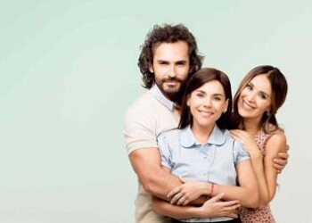 Sin senos sí hay paraíso", es la continuación de la exitosa telenovela "Sin senos no hay paraíso", basada en la obra del colombiano Gustavo Bolívar.