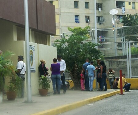 El docente perdió luego de amortiguar el golpe de la caída con su cabeza