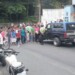 Atravesados en la vía principal del sector los vecinos impidieron el paso de vehículos por varias horas