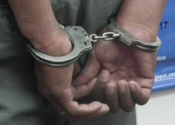 El hampón rompió la pared del expendio para entrar a hurtar mercancía