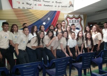 Promovidos y graduandos festejaron el objetivo alcanzado