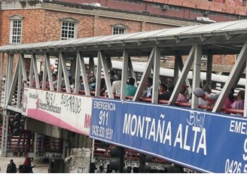 Choros armados tomaron la pasarela a punta de atracos