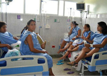 De la Maternidad y del  hospital rebotan a las parturientas