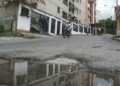 Vecinos responsabilizan del mal estado de la vía a Hidrocapital y a la falta de asfaltado