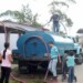 Camión cisterna abastece la comunidad semanalmente