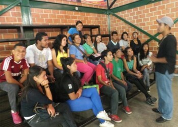 Forman a los recreadores en manifestaciones culturales locales.