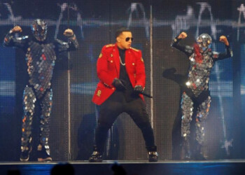 Daddy Yankee, estrenó este viernes en la red social Youtube su nuevo video musical, "Shaky Shaky"