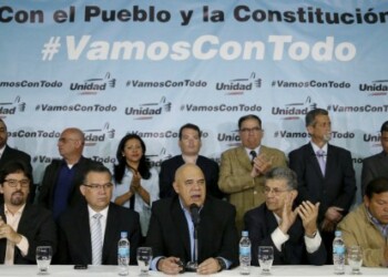 Henry Ramos Allup, informó que la Mesa de la Unidad Democrática se reunirá este fin de semana