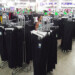 Costos altos de uniformes espantan a padres