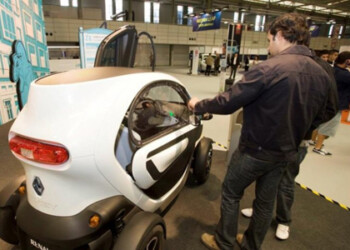 La legislación de la Unión considera automóviles de bajas emisiones aquellos cuyo tubo de escape expulsa menos de 50 gramos de gases por kilómetro recorrido