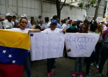 La oposición venezolana salió este miércoles a las calles