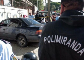 el jefe policial señaló que se comprometieron a brindar mayor presencia policial en la noche