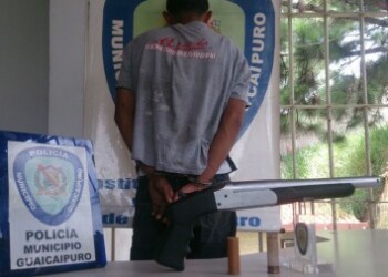 El choro fue neutralizado por los uniformados luego de sostener una fuerte balacera
