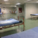 A un galeno le corresponde hacer guardia cada 6 días y nunca coincide  con un médico anestesiólogo que atienda pacientes