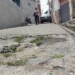 Huecos perjudican el tránsito de vecinos por el callejón