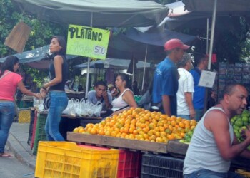 Según vendedores, actualmente las hortalizas, frutas y verduras tienen mayor demanda