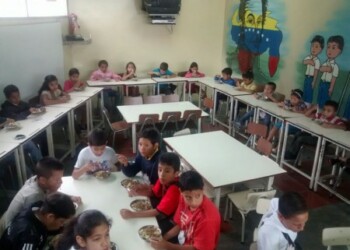 Este plan ofrecerá una alimentación que cubrirá el 30 % del requerimiento calórico a 8 mil estudiantes